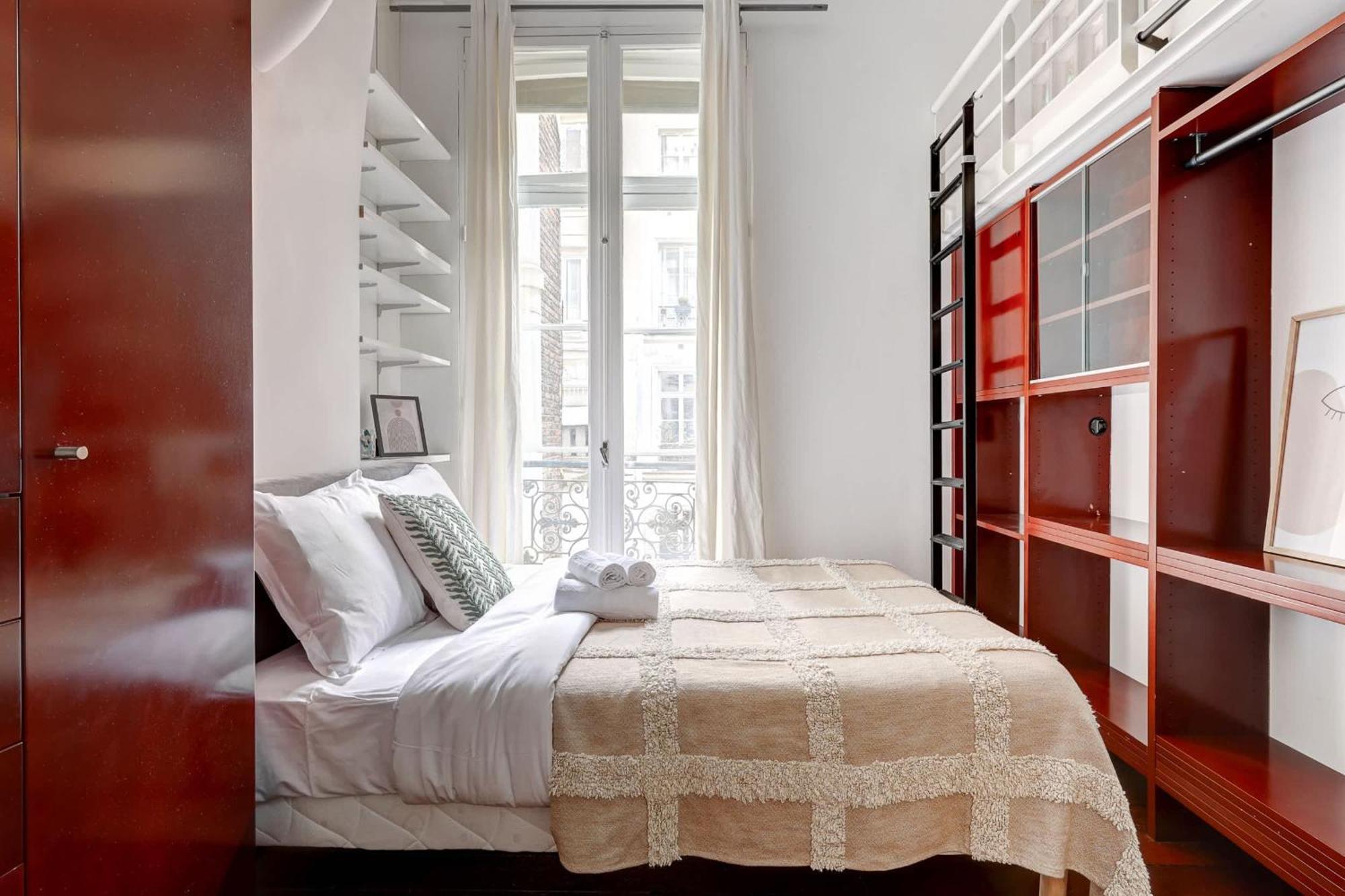 Bnbnova - Le Marais & Place De La Republique - 3br Paris