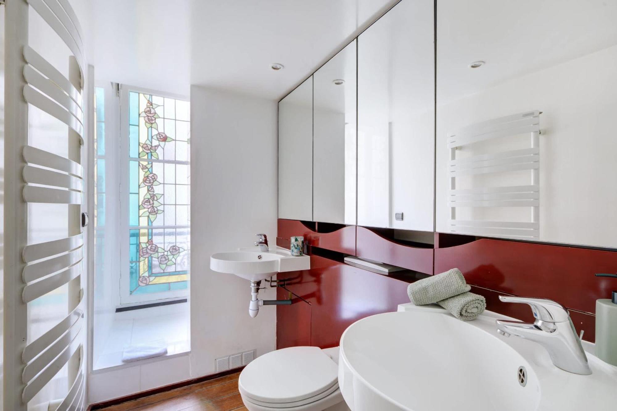 Bnbnova - Le Marais & Place De La Republique - 3br Apartment