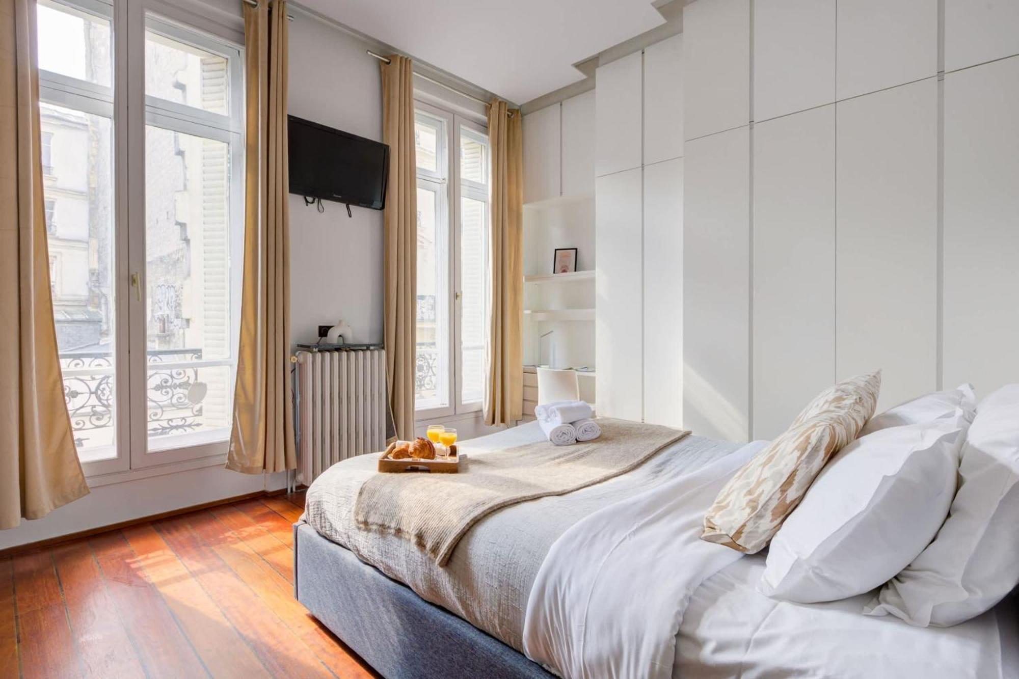 Bnbnova - Le Marais & Place De La Republique - 3br Apartment Paris