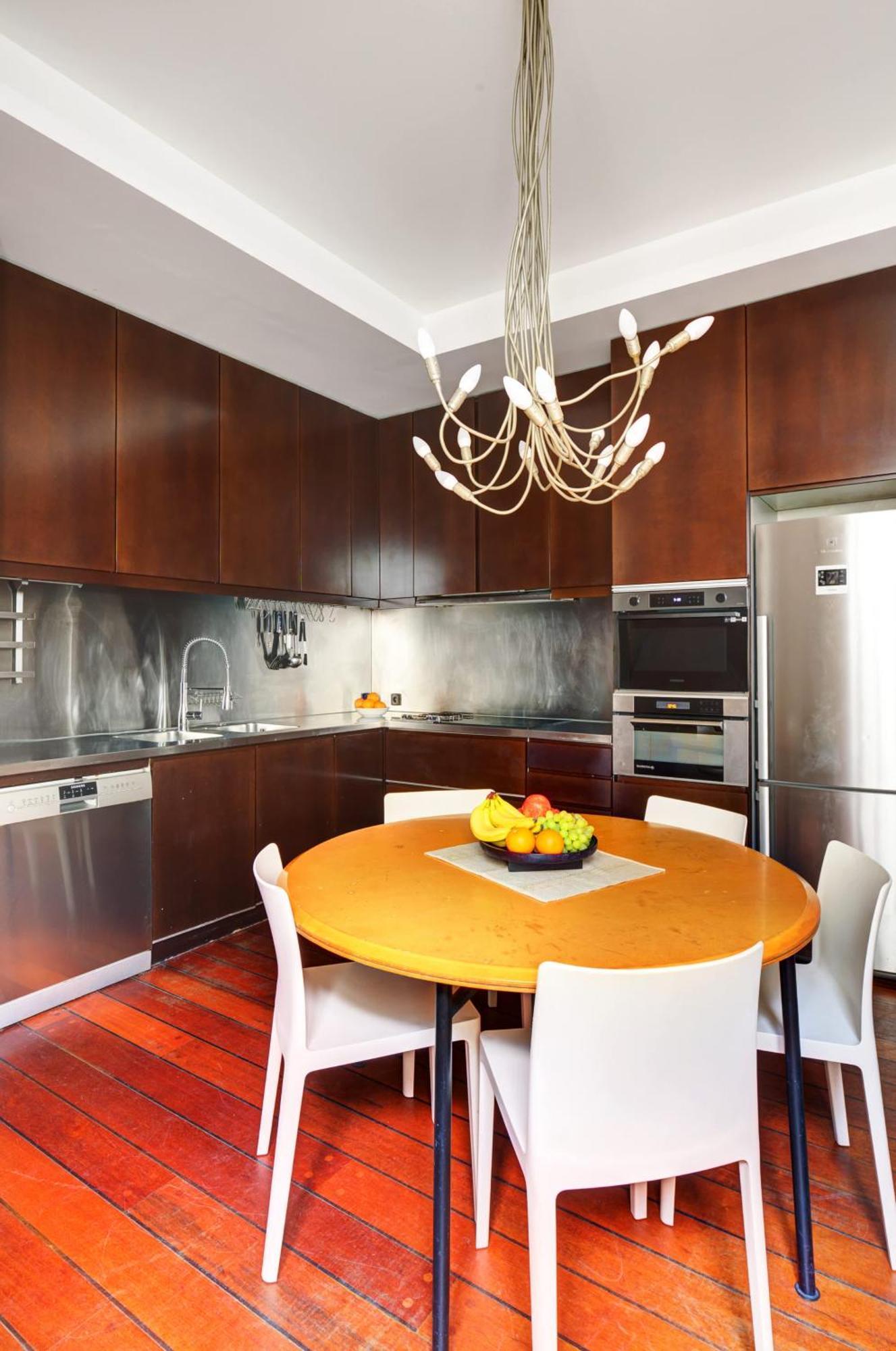 Apartment Bnbnova - Le Marais & Place De La Republique - 3br Paris