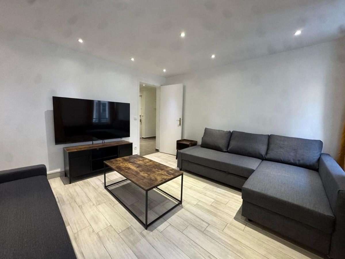 Heart Of - 2br - 6p - Le Marais 8 Free Netflix Paris