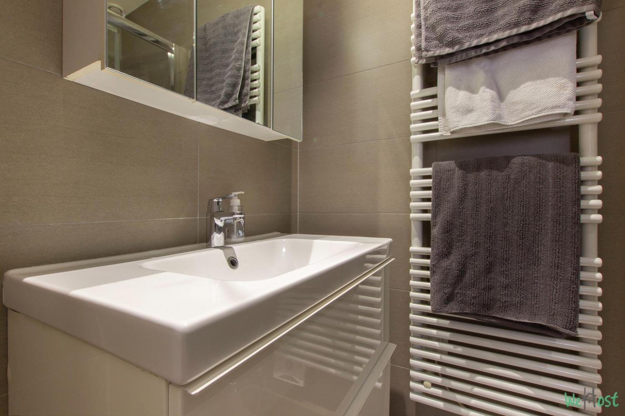 Faubourg Montmartre - Ci - Joli Parisien Pour 2 Personnes 9eme Apartment