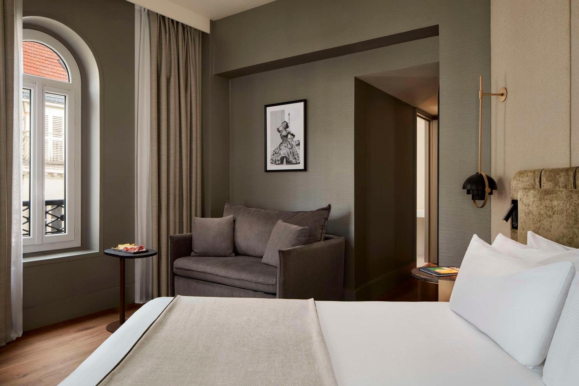 Beauchamps Hotel