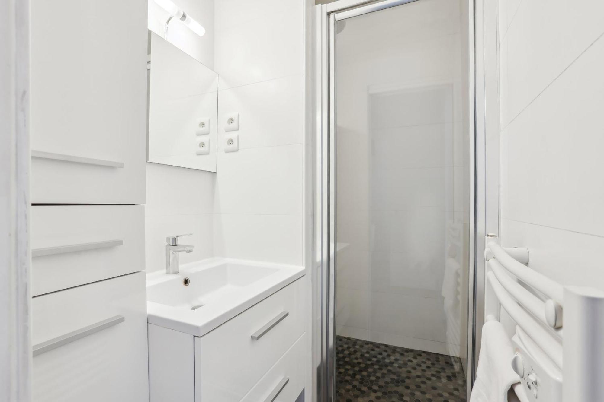 Bnbnova - 2br - Le Marais & De Apartment