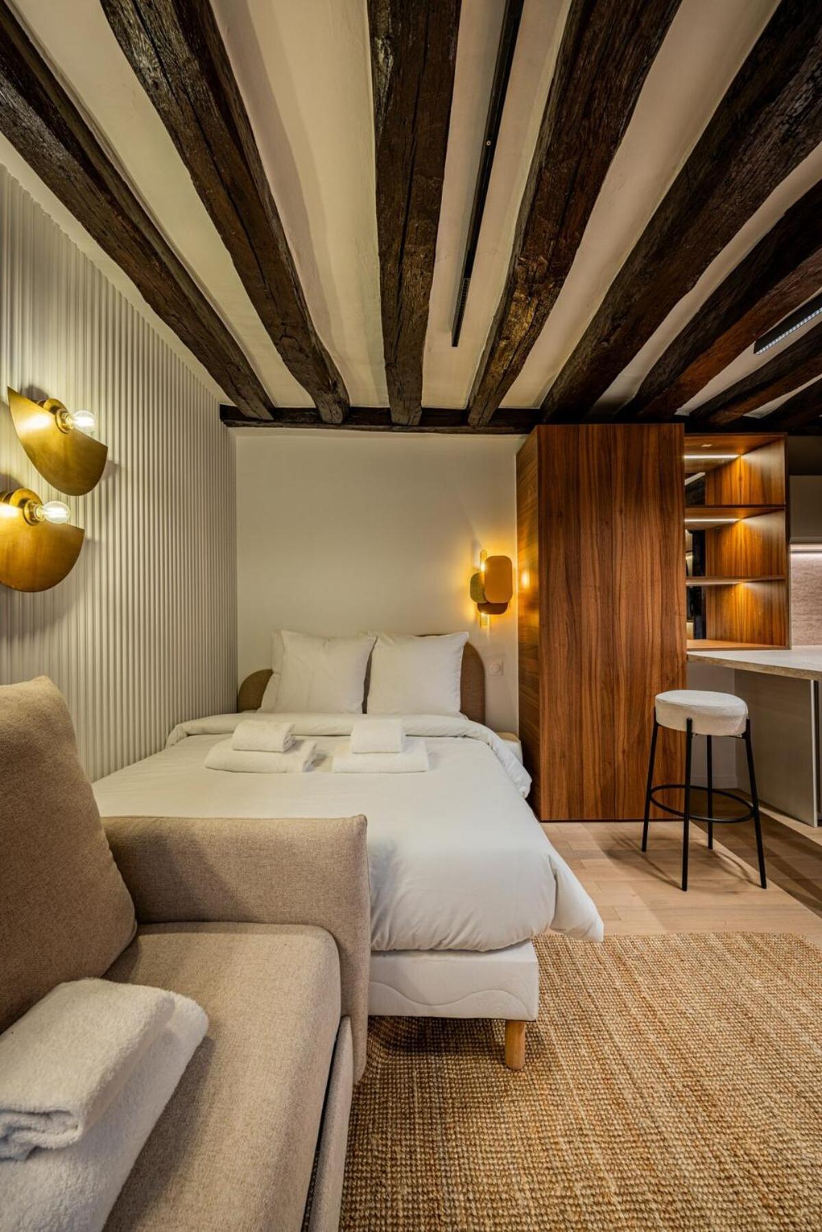 2pers # Ile St Louis # Bord De Seine * Paris