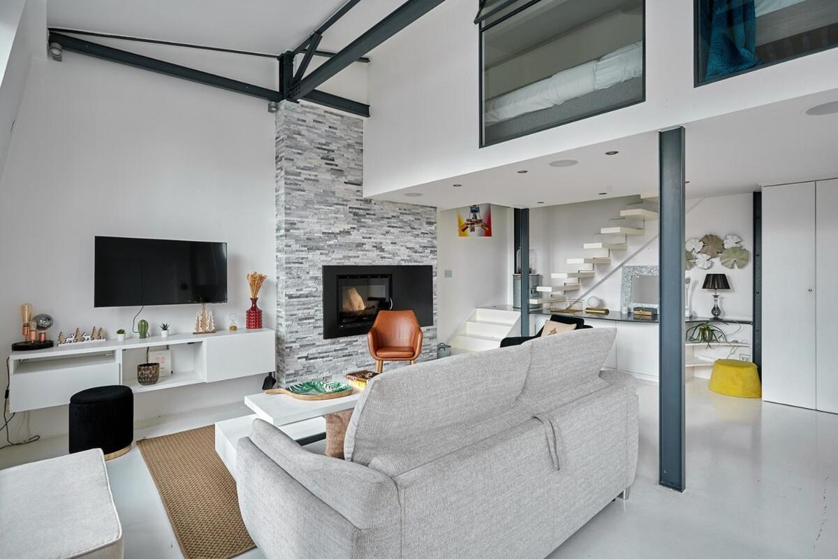 Duplex Center Of By Prestige