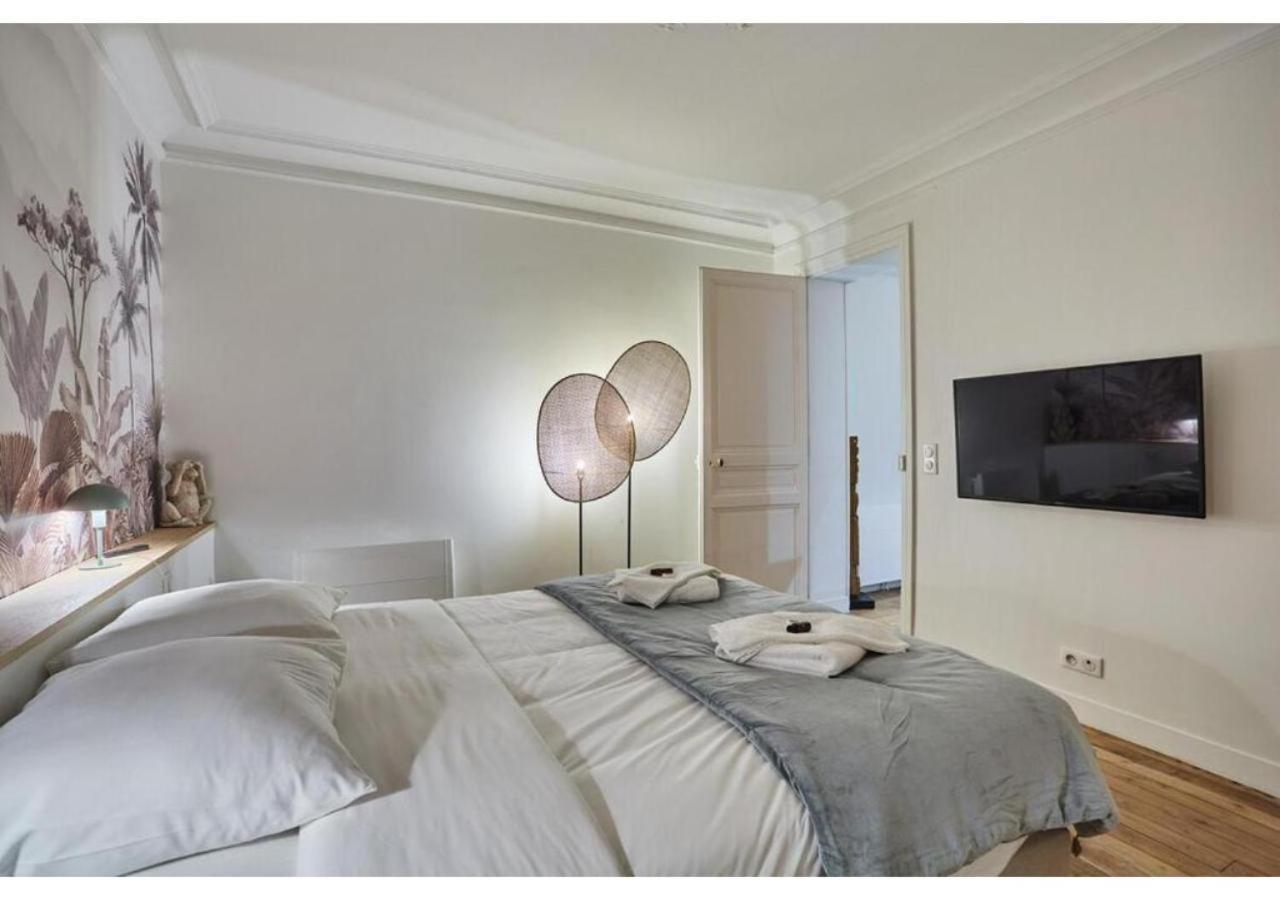 Eiffel Tower Trocadero By Prestige Paris