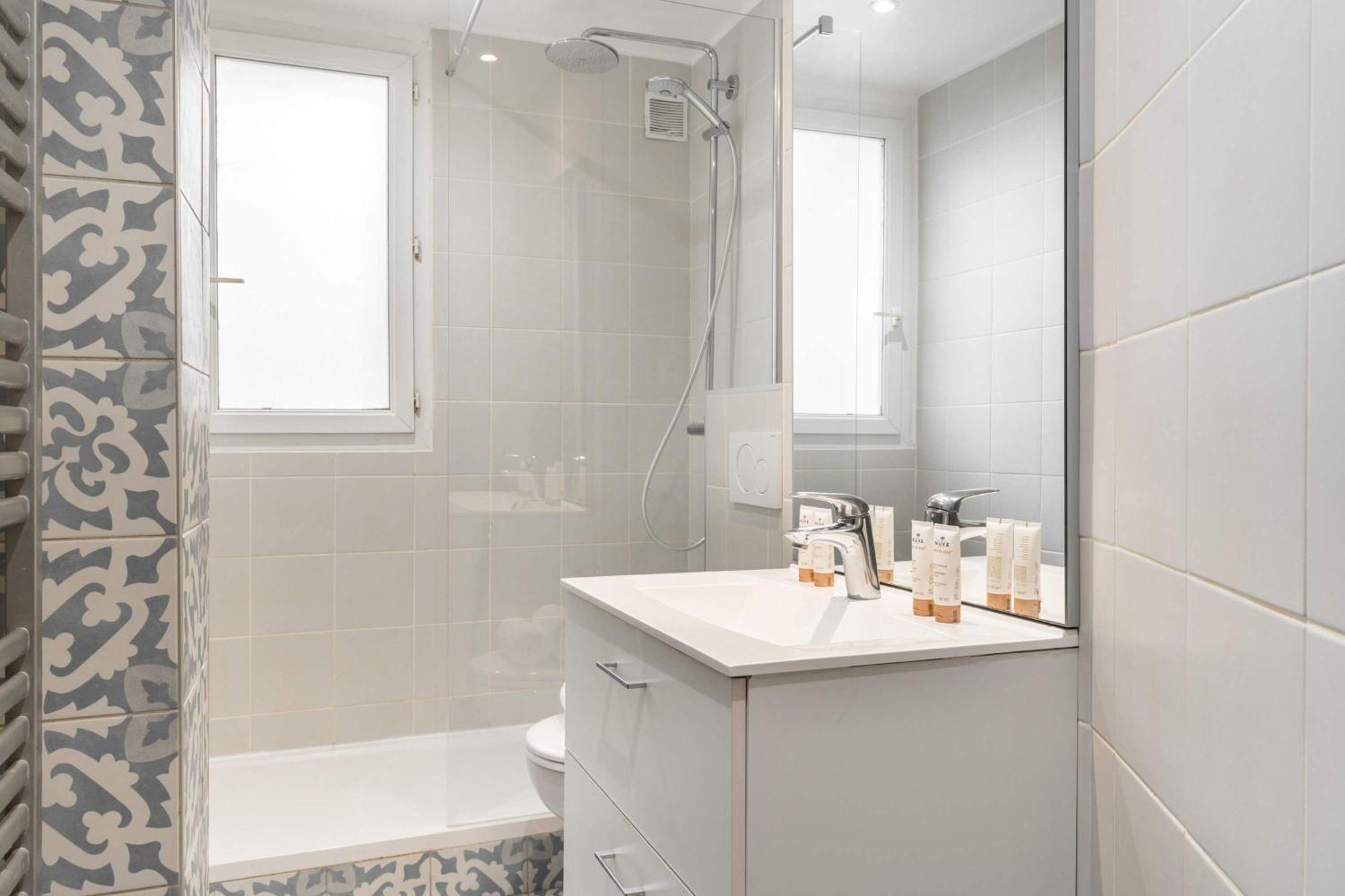 Premium In Champs-elysees Apartment *