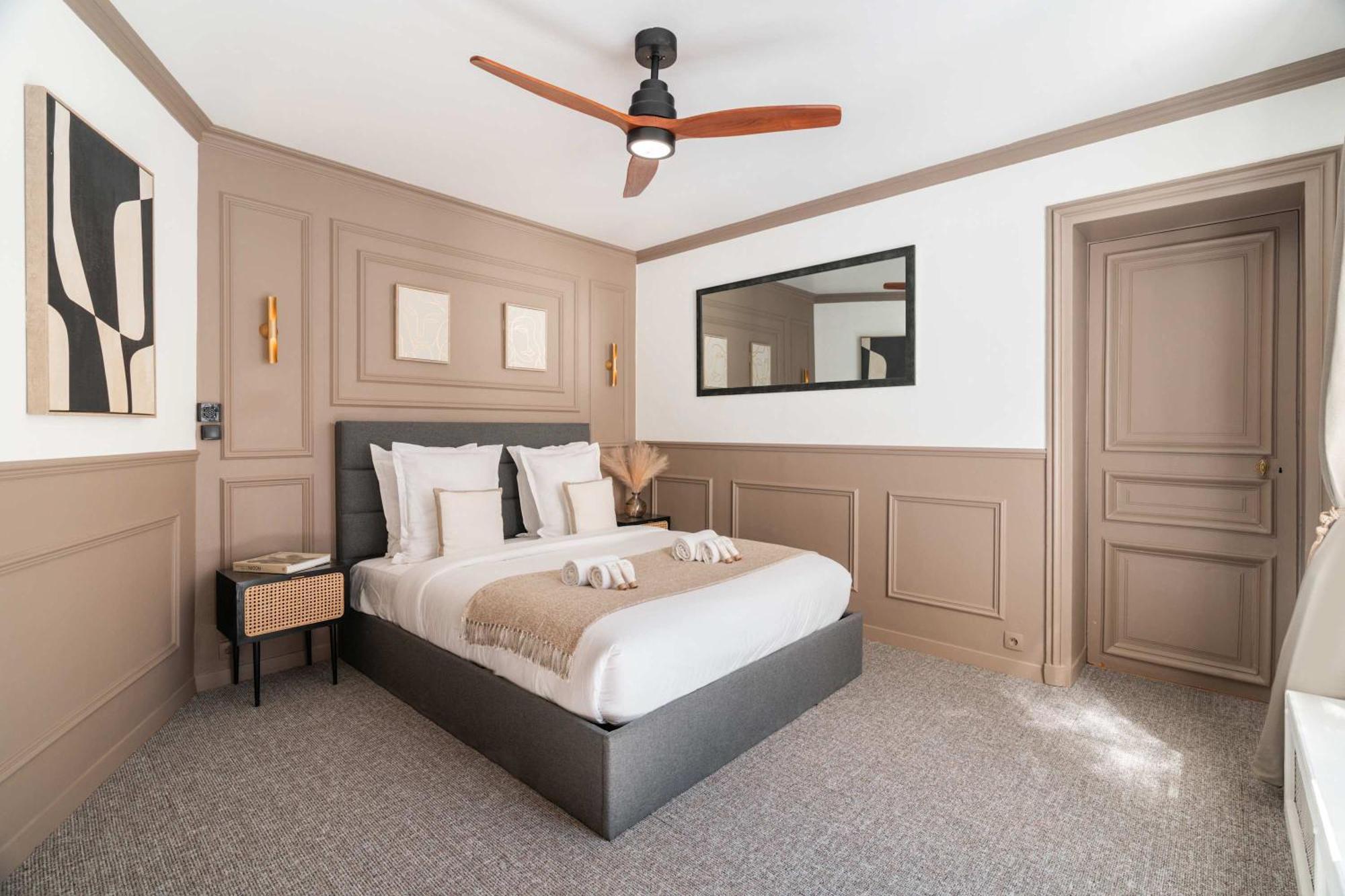Premium In Champs-elysees Apartment