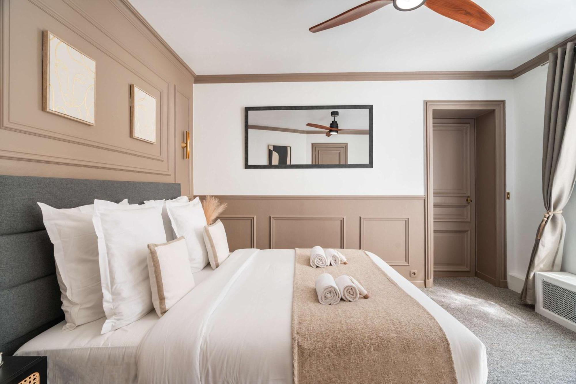Apartment Premium In Champs-elysees