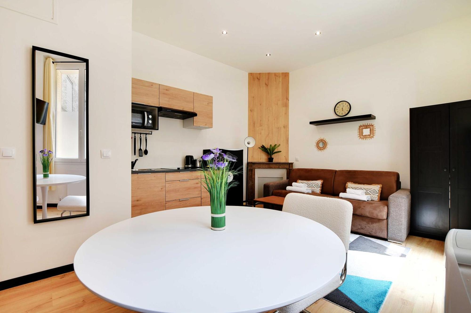 Peaceful - 2p - Buttes-chaumont With Ac Apartment