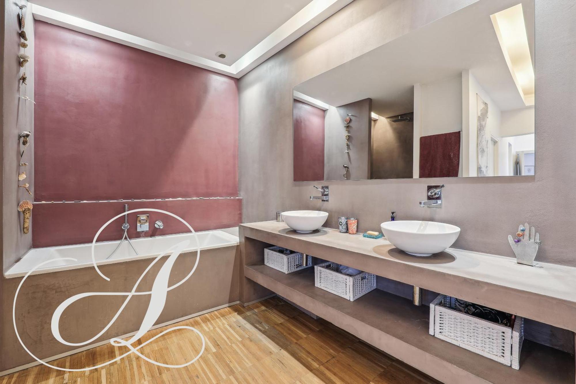 Philosophy, Luxury For 6 In Madeleine *