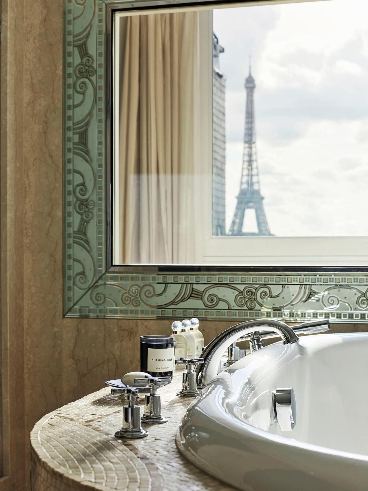 Plaza Athenee - Dorchester Collection Hotel 5*