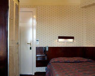 Saint Pierre Hotel Paris