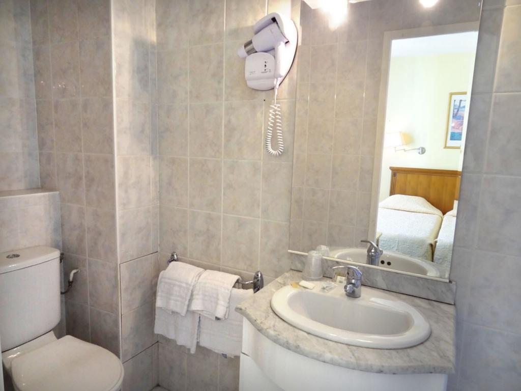 Hotel Du Maine 2*