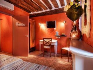 Saint Paul Le Marais Hotel 3*