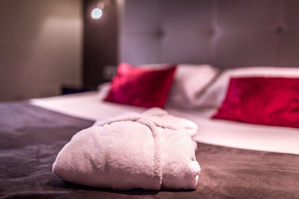 Opera Marigny 4*