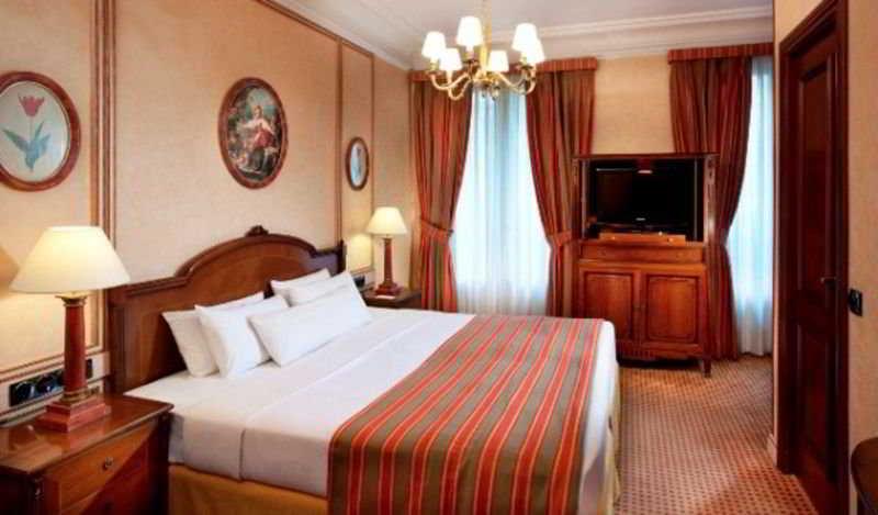 Melia Champs Elysees Hotel