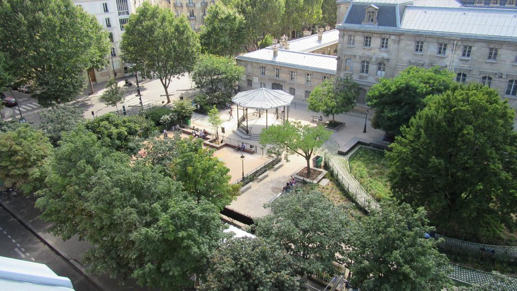 Du Square D'anvers 2*
