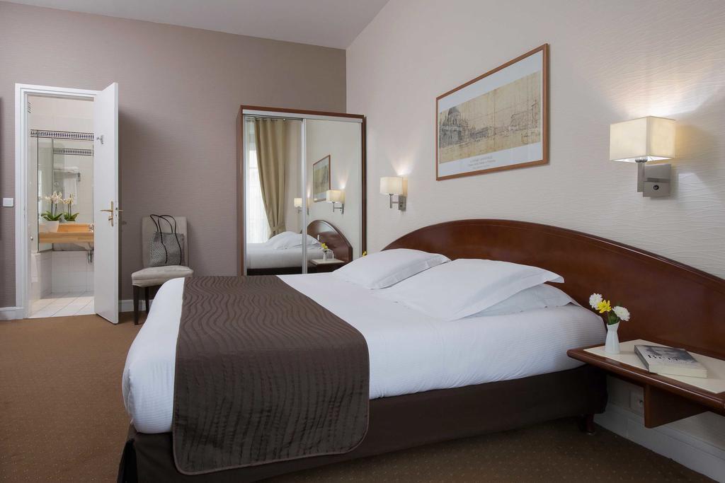 Hotel Excelsior Opéra 3*