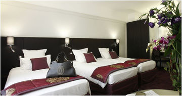 Hotel California Champs Elysées 4*