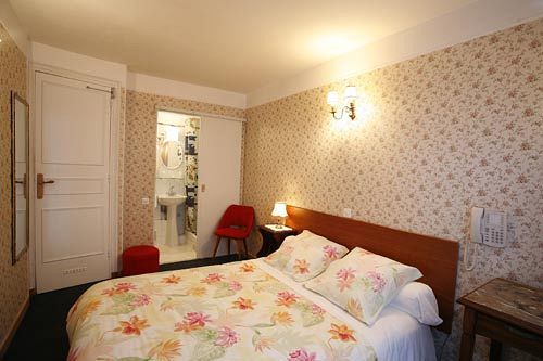 Hotel Les Chansonniers 3*
