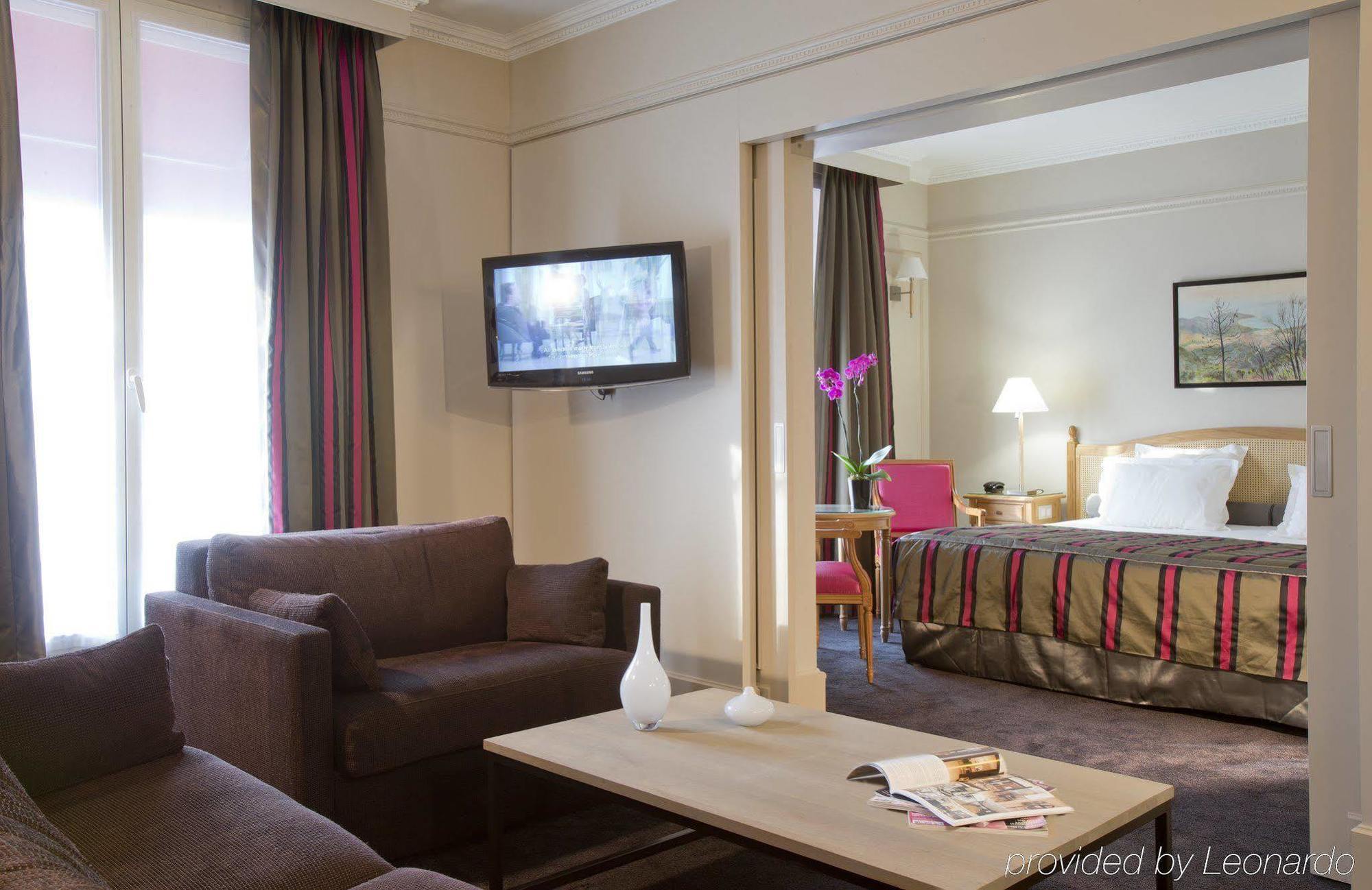 California Champs Elysées Hotel 4*