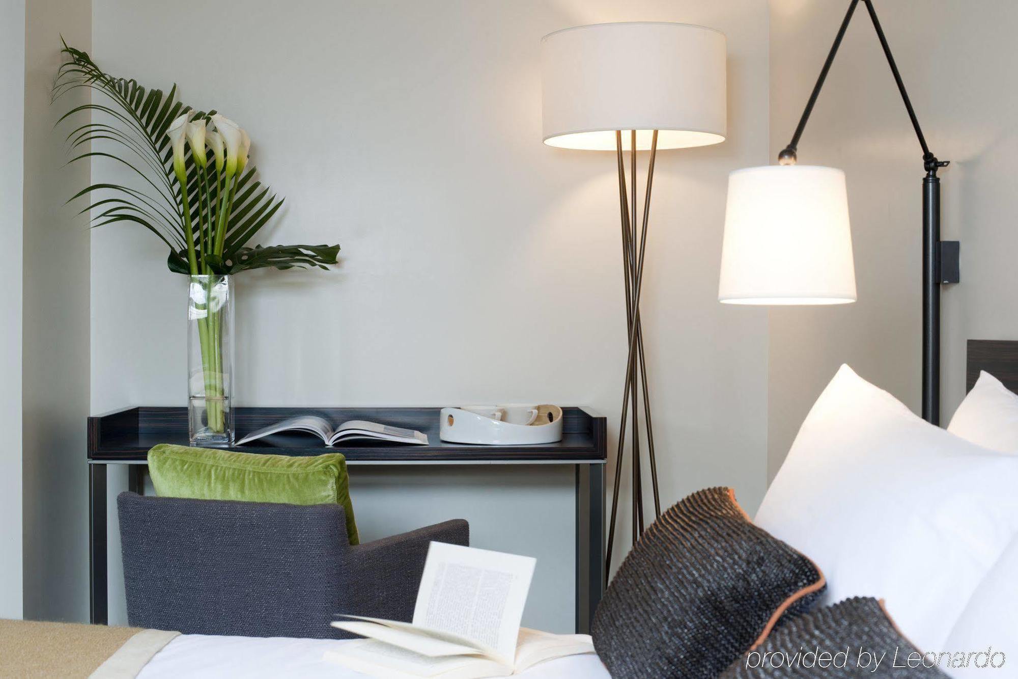 Beauchamps 4* Paris