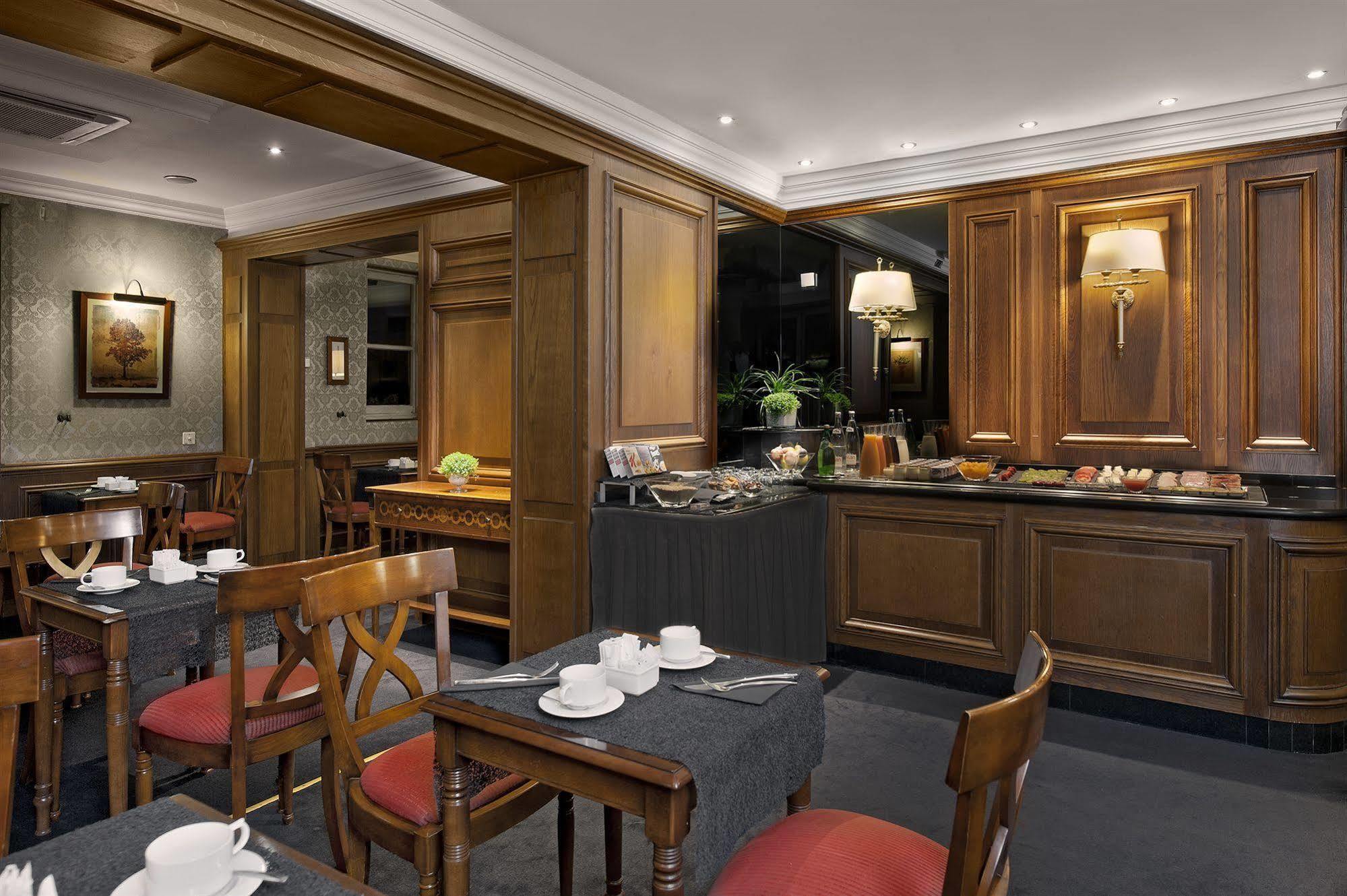 Melia Champs Elysees 4*