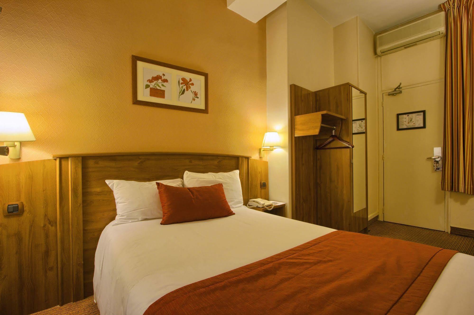 Timhotel Le Louvre Hotel Paris