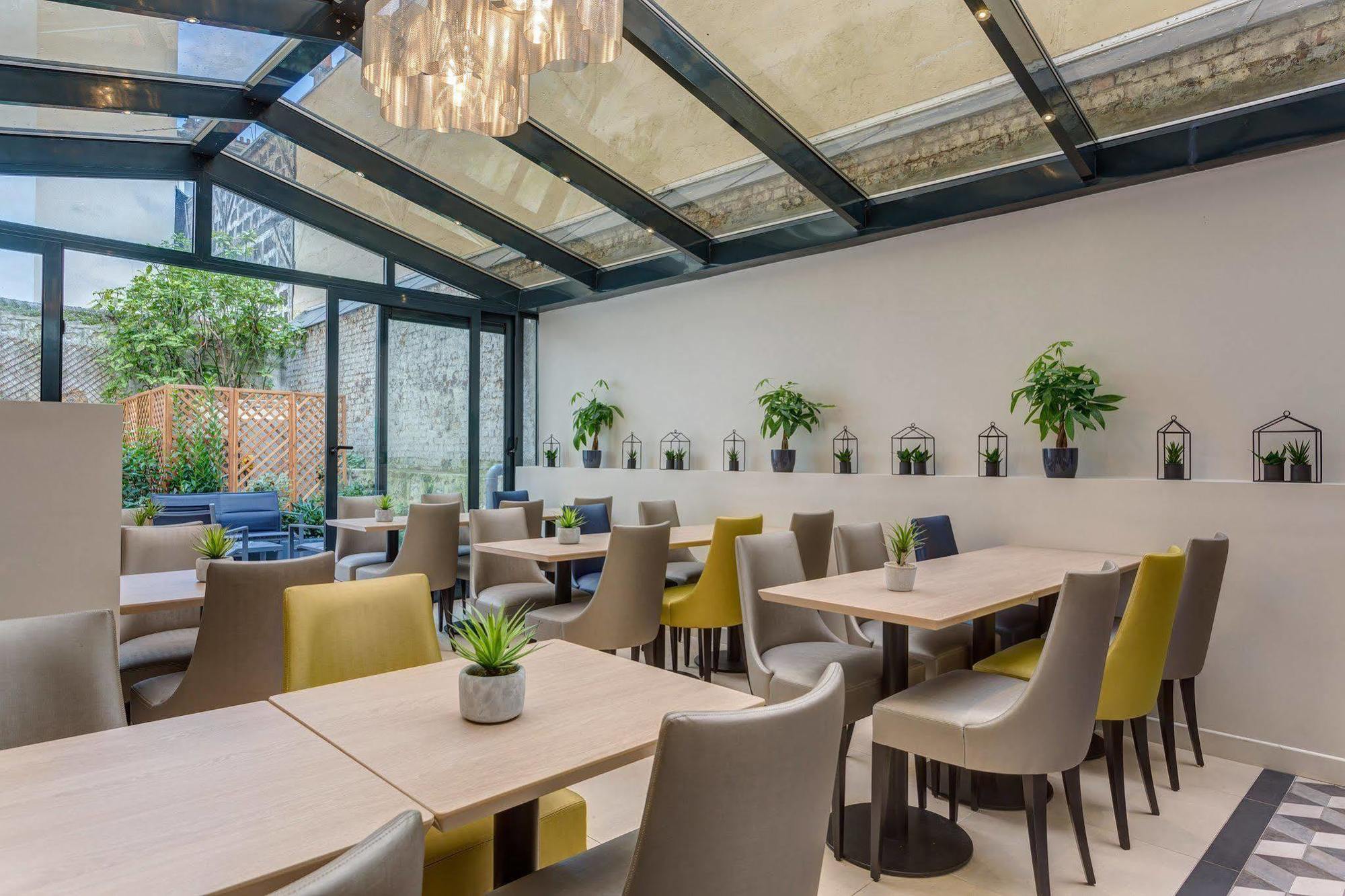 Jardin De Villiers 3* Paris