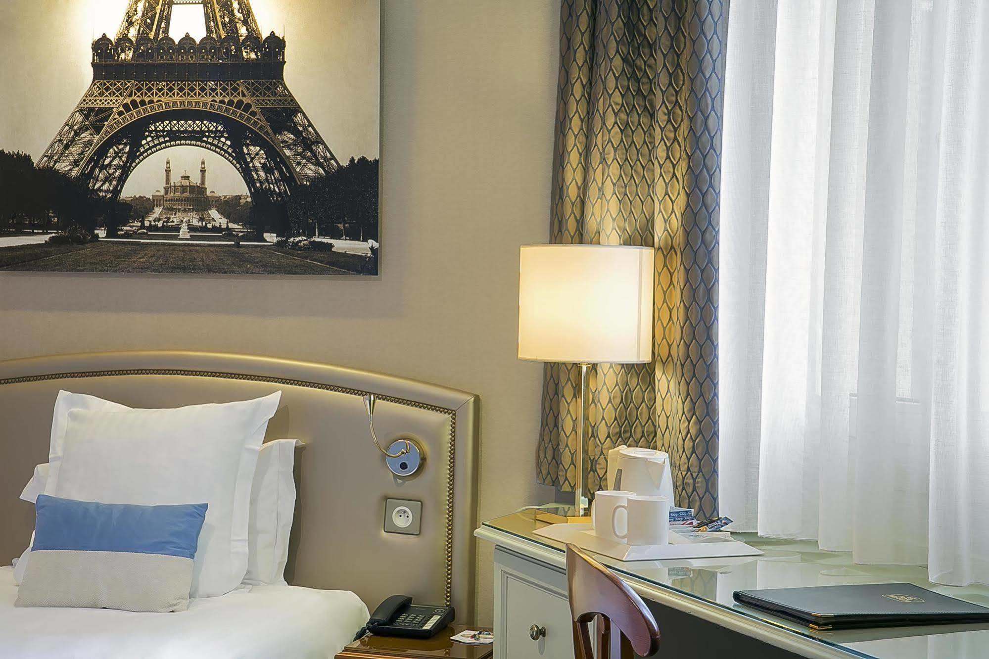 Best Western Au Trocadero 3*