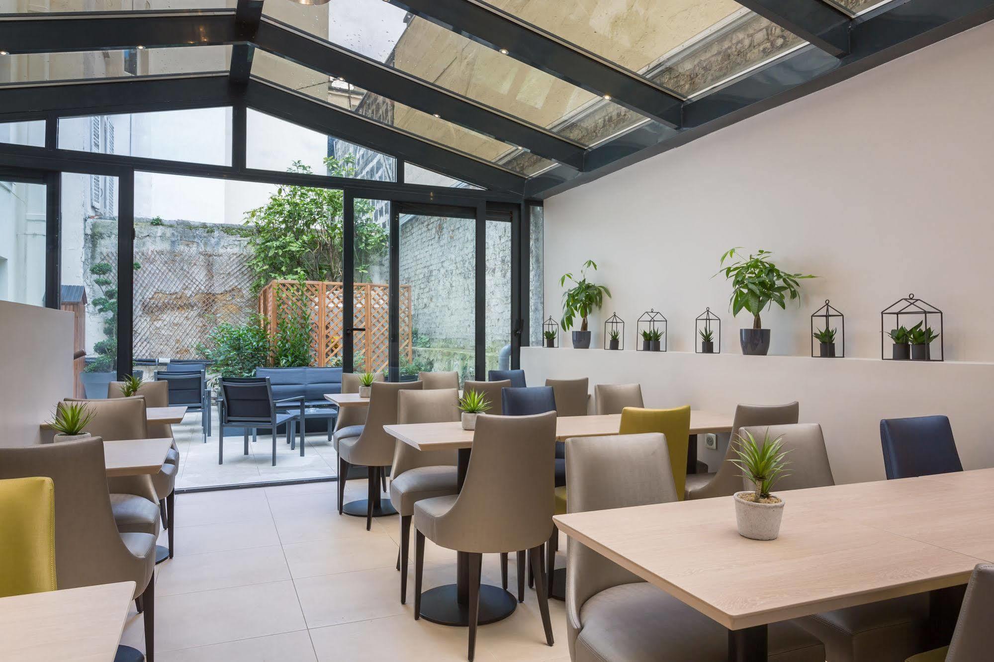 Jardin De Villiers Hotel Paris