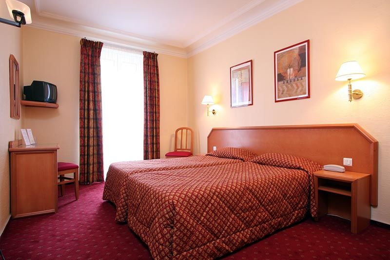 Du Pre 3* Paris