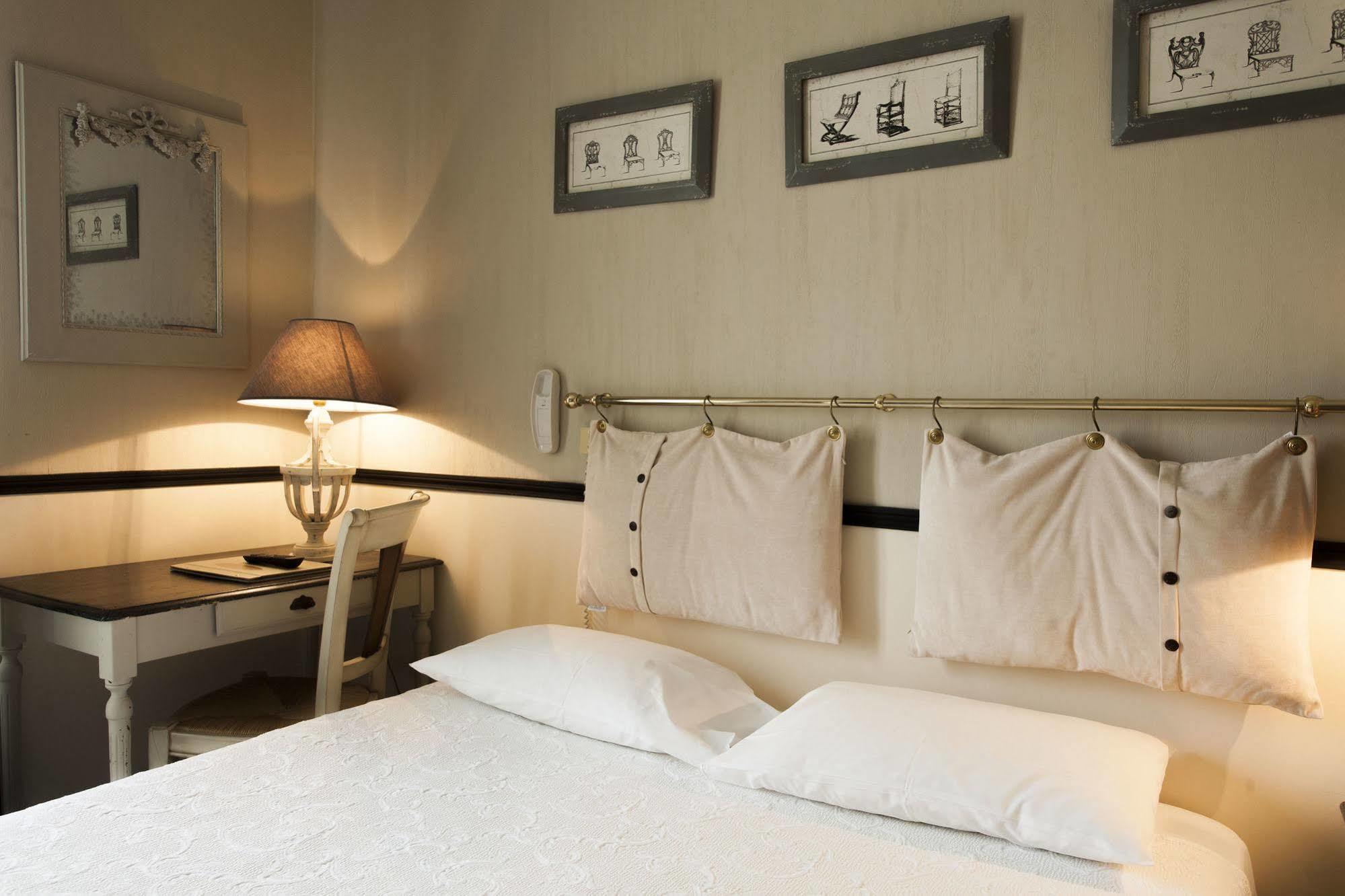 De L'avre Hotel