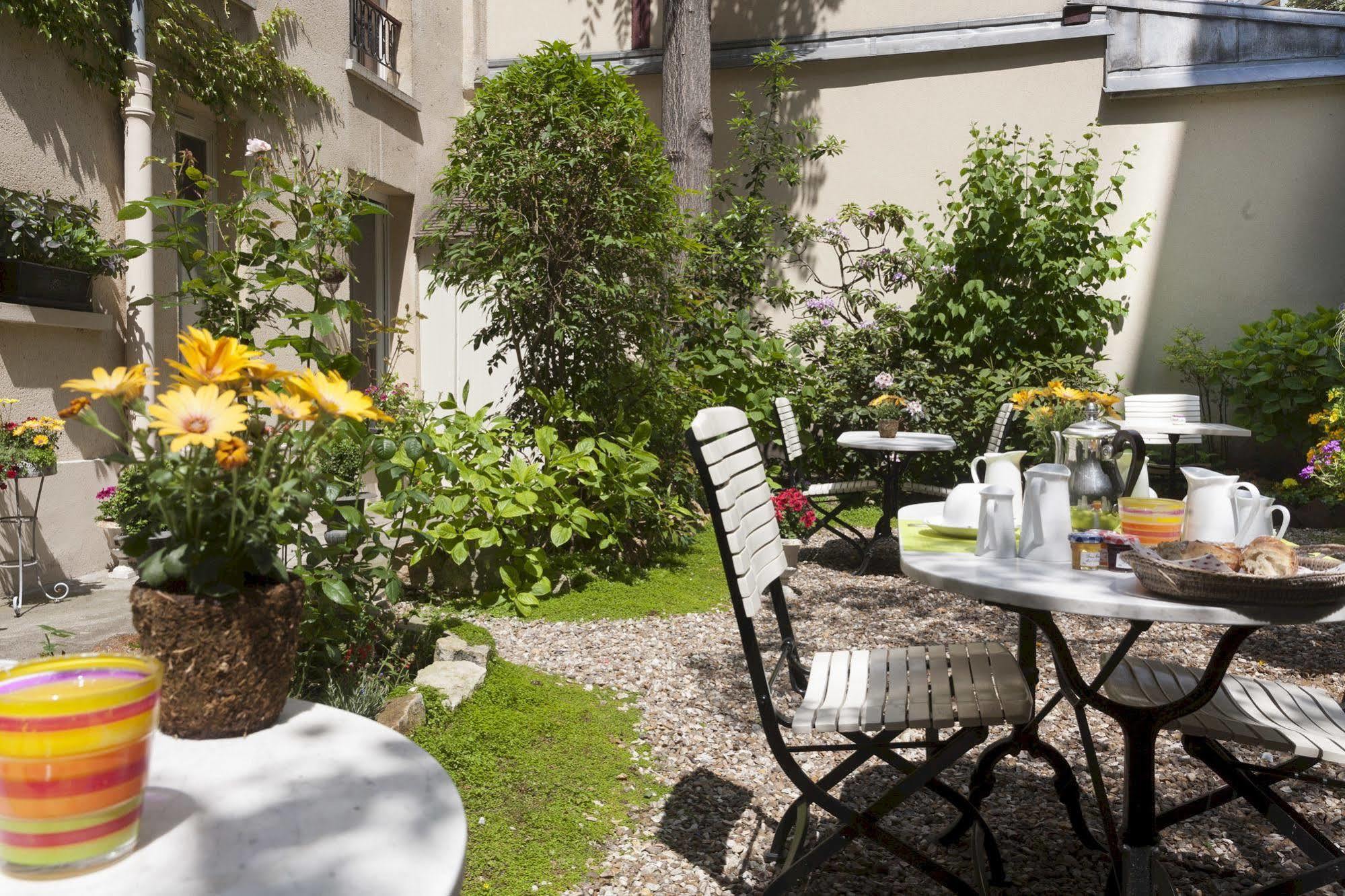 Hotel De L'avre Paris