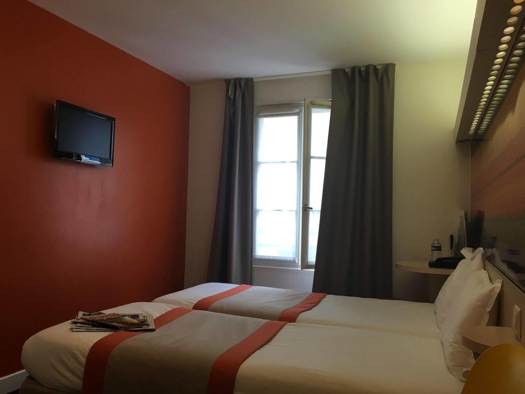 La Fayette Hotel