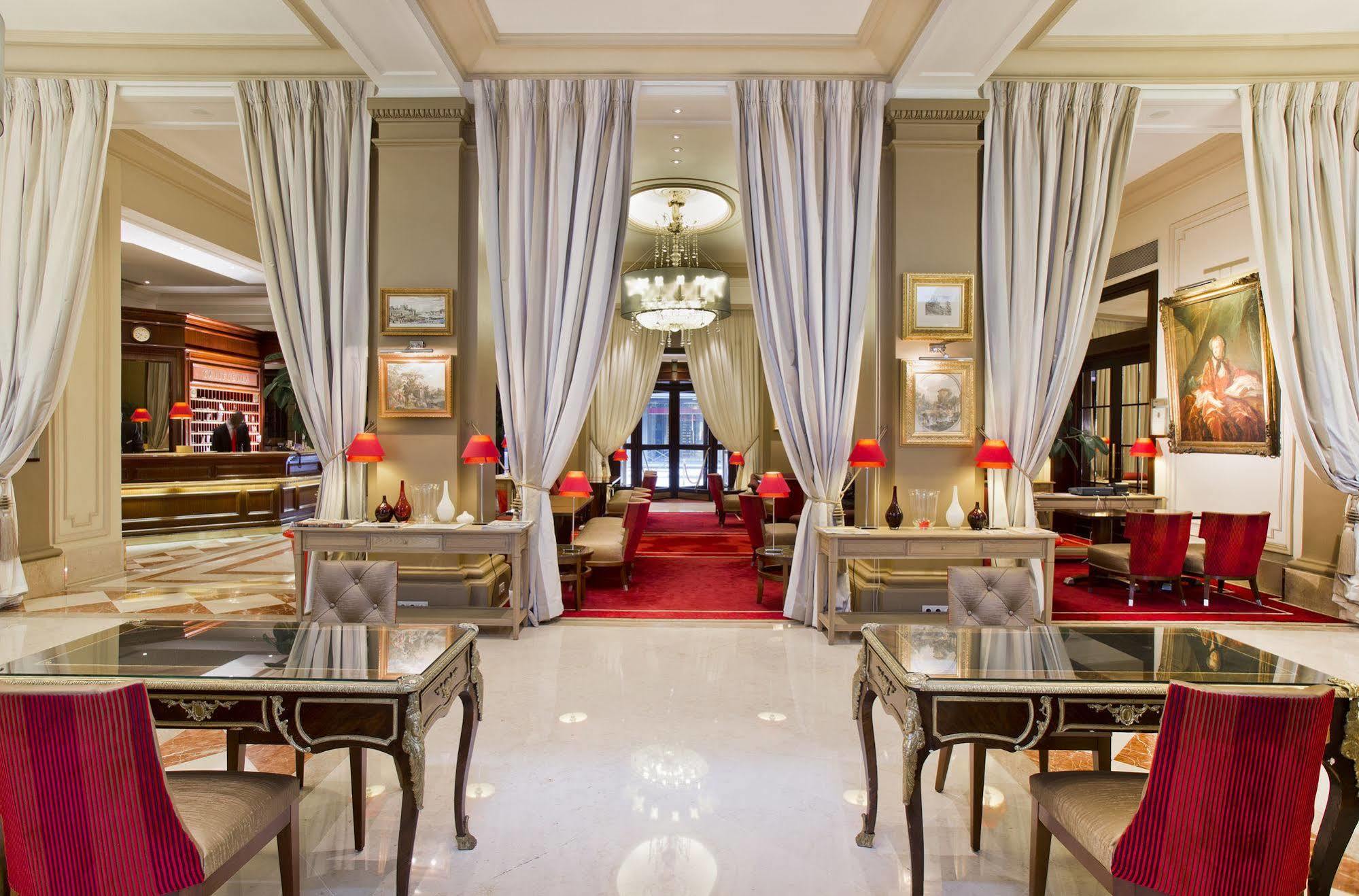 California Champs Elysées Hotel Paris