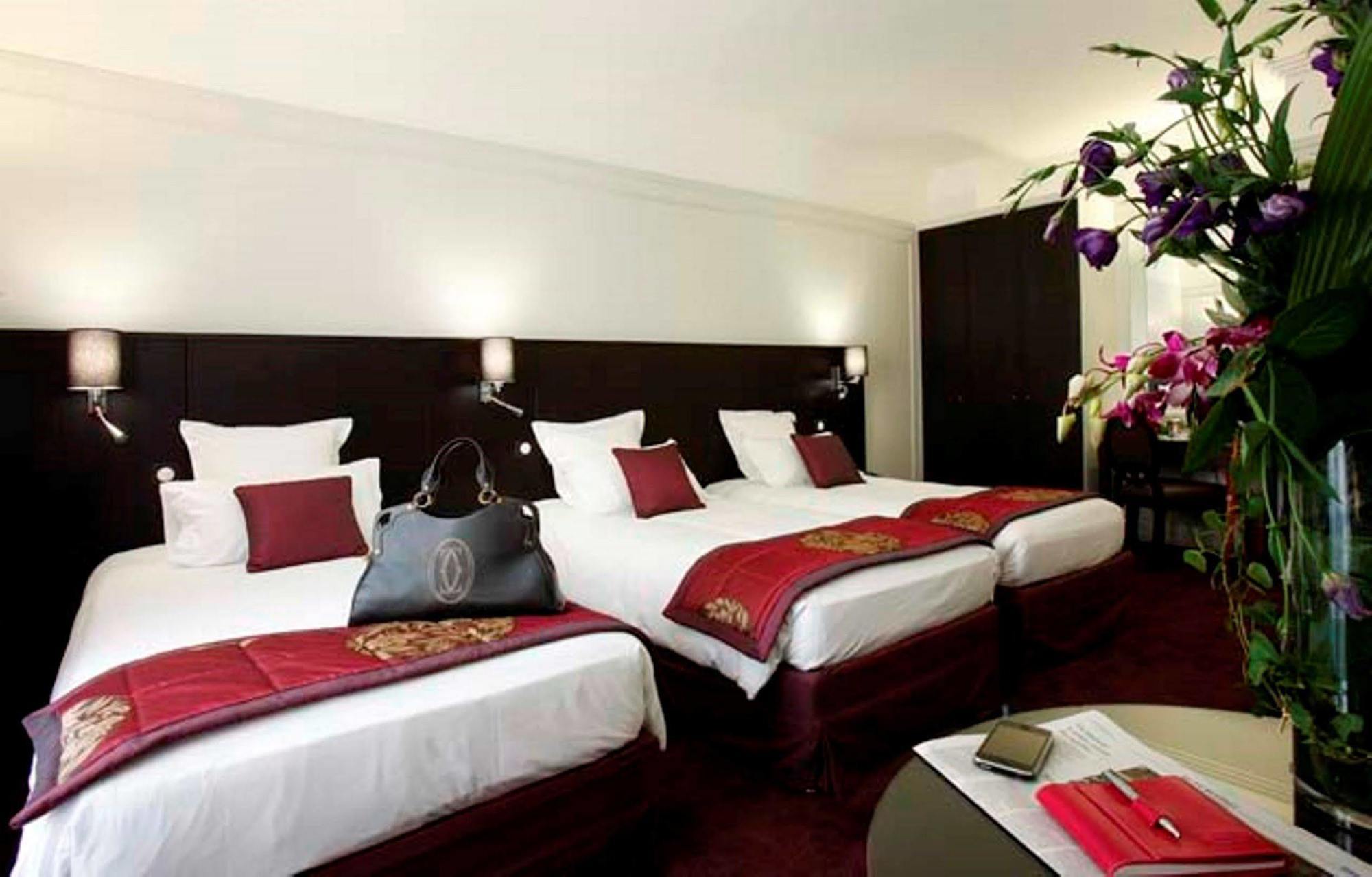 Hotel California Champs Elysées 4*