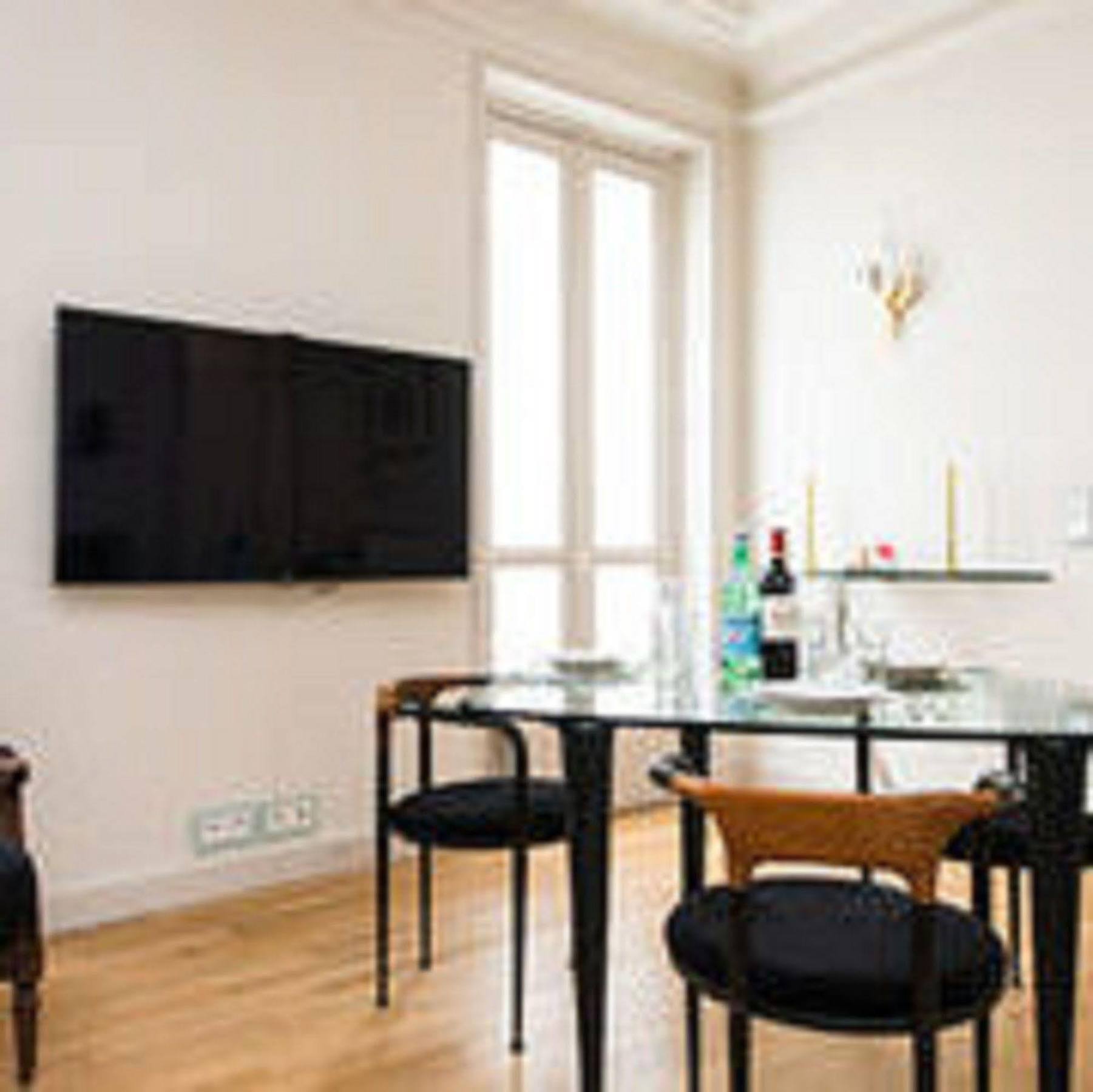 Family Elysees Apartment