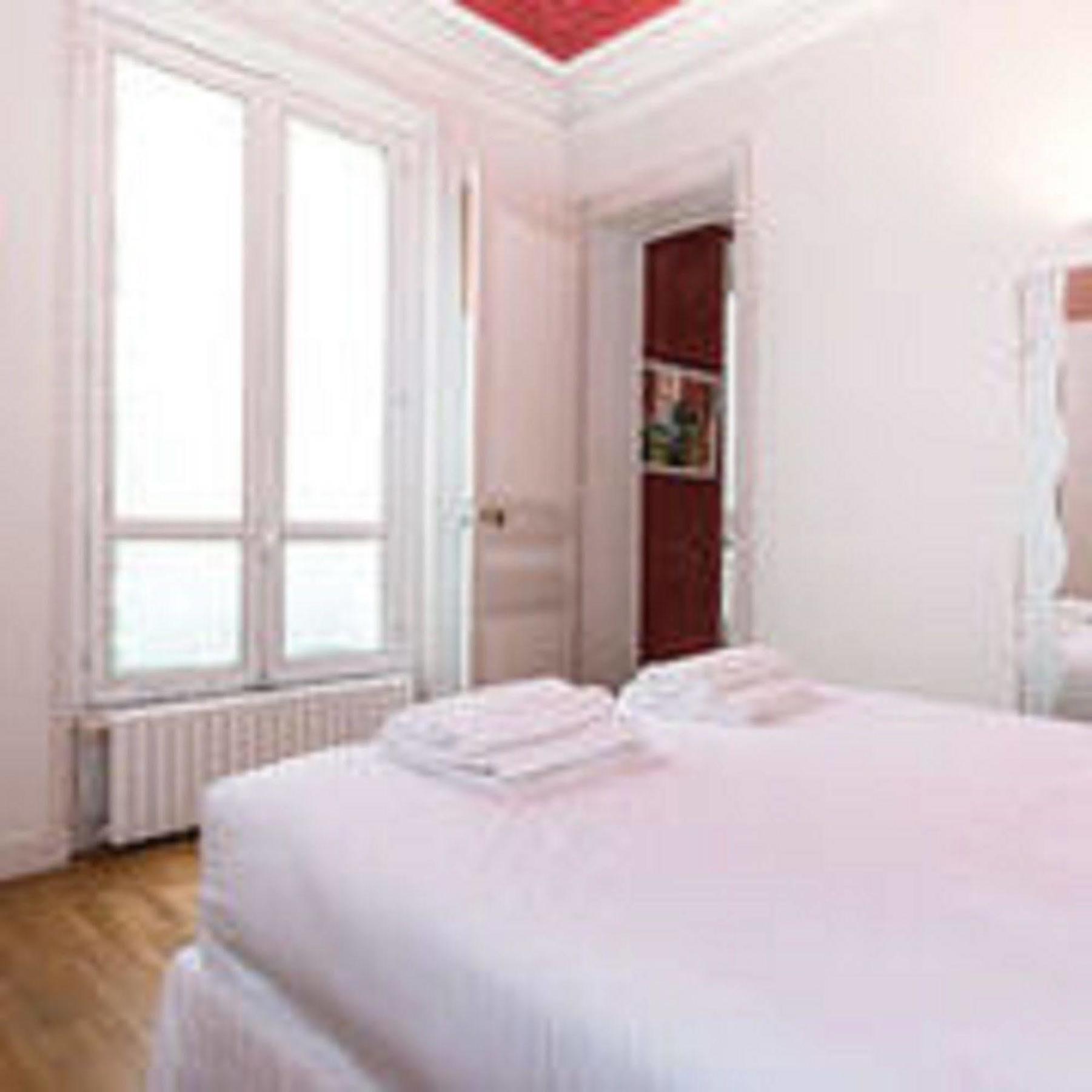 Family Elysees Apartment *