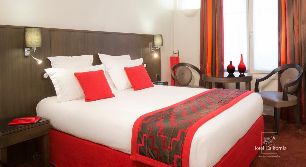 California Champs Elysées Hotel 4*