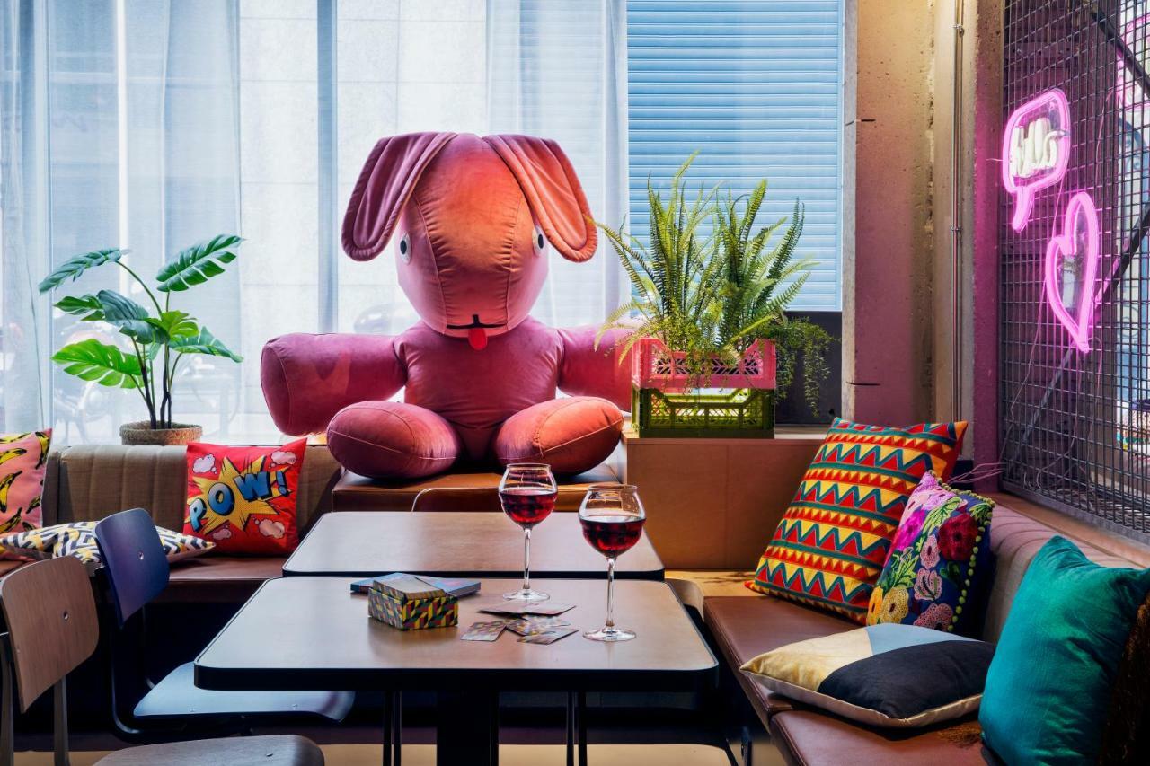Moxy Bastille Hotel 3*