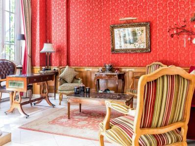 Regence Hotel Paris