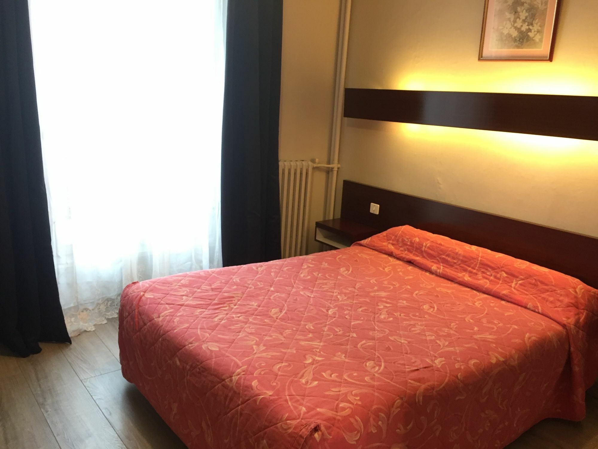 Hotel Des Pyrénées - Entre Bastille Et Nation Paris
