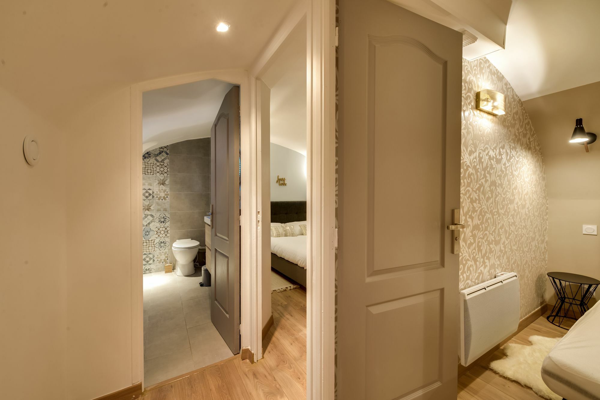 Apartment Beautiful Triplex In The Center Of