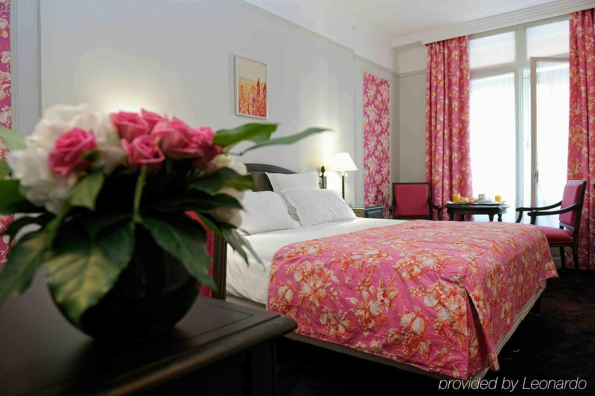 California Champs Elysées Hotel Paris