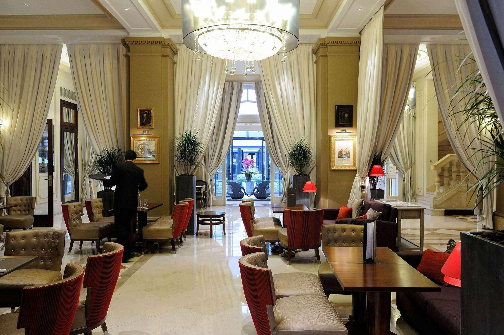 California Champs Elysées Hotel