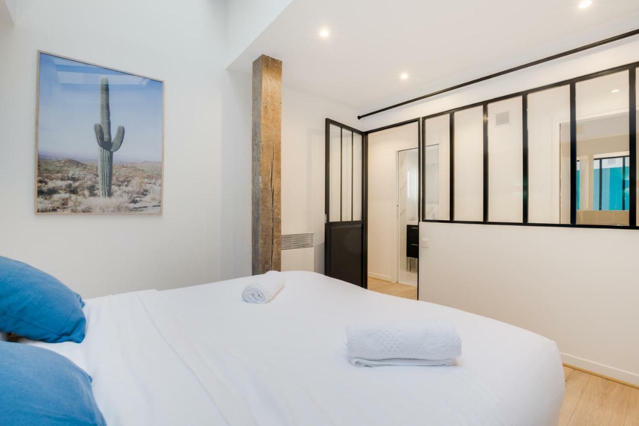 Loft Design For 8 People In Heart Of Paris