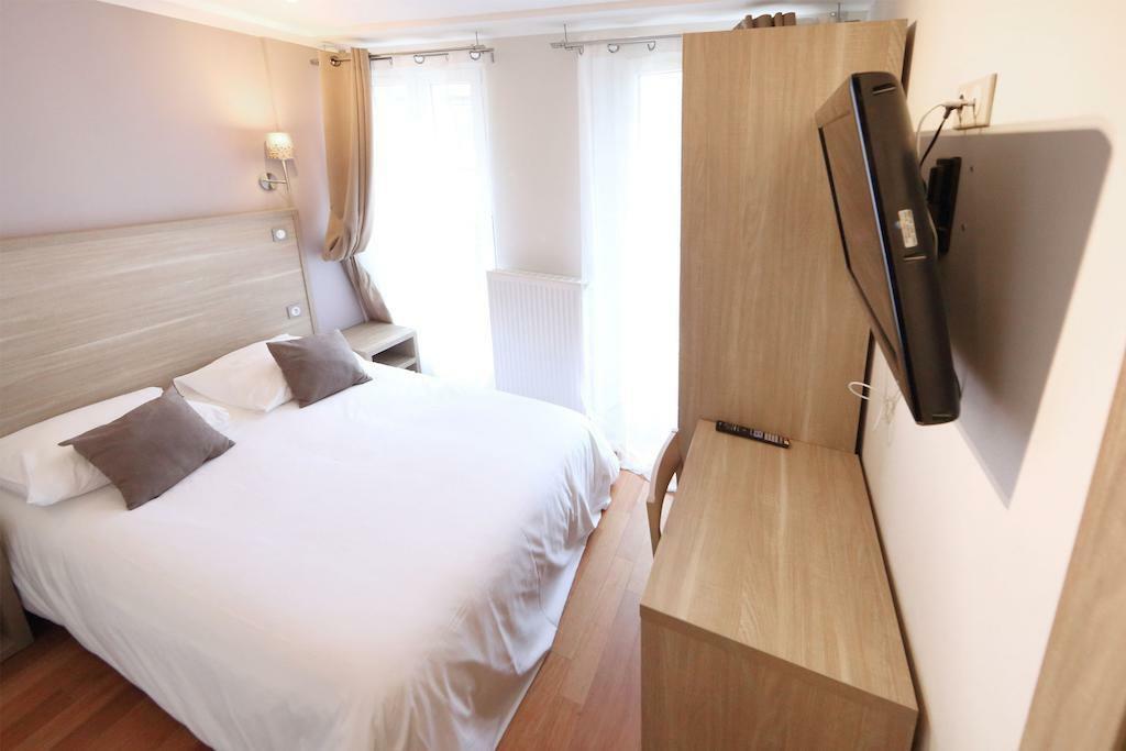Luxelthe Paris